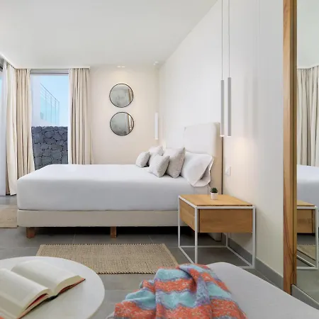 Deluxe 1&2 - Casangular By Upper فيلة