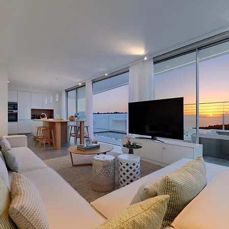 Deluxe 1&2 - Casangular By Upper أذيخي