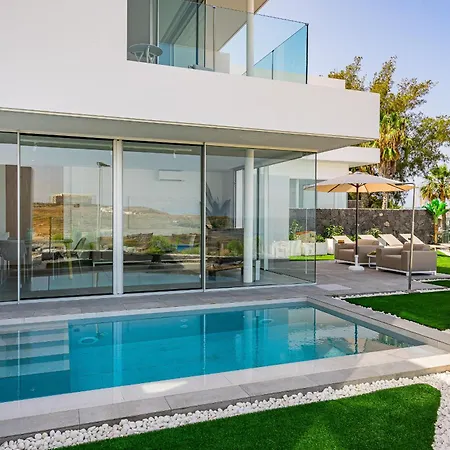 Deluxe 1&2 - Casangular By Upper Адехе