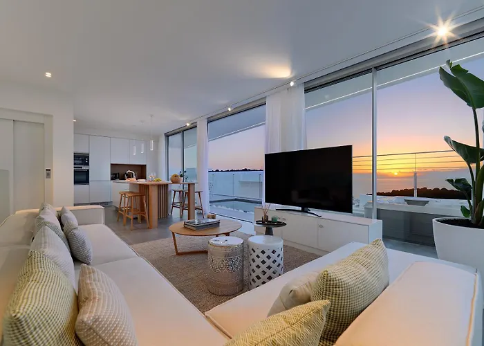 Deluxe 1&2 - Casangular By Upper Адехе