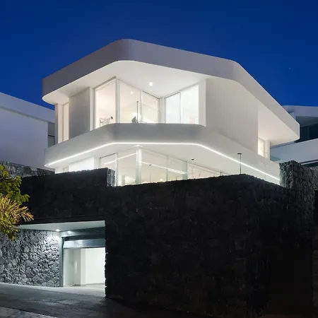 Deluxe 1&2 - Casangular By Upper Вилла *