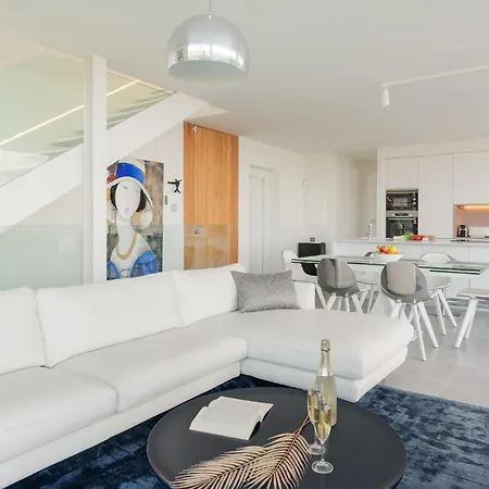 Deluxe 1&2 - Casangular By Upper Vila